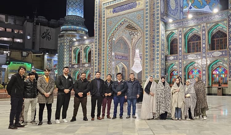  برگزاری اردوی زیارتی امامزاده صالح (ع) با حضور دانشجویان واحد بین الملل